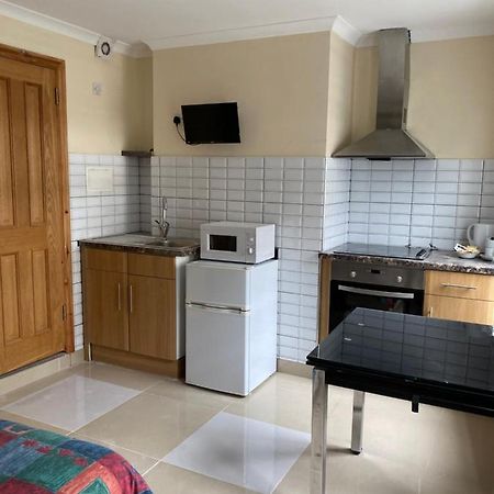 Studio To Let In Covent Garden With Kitchen London Eksteriør bilde