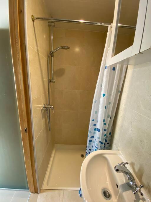 Studio To Let In Covent Garden With Kitchen London Eksteriør bilde