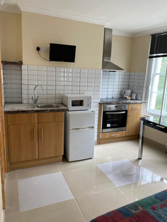 Studio To Let In Covent Garden With Kitchen London Eksteriør bilde
